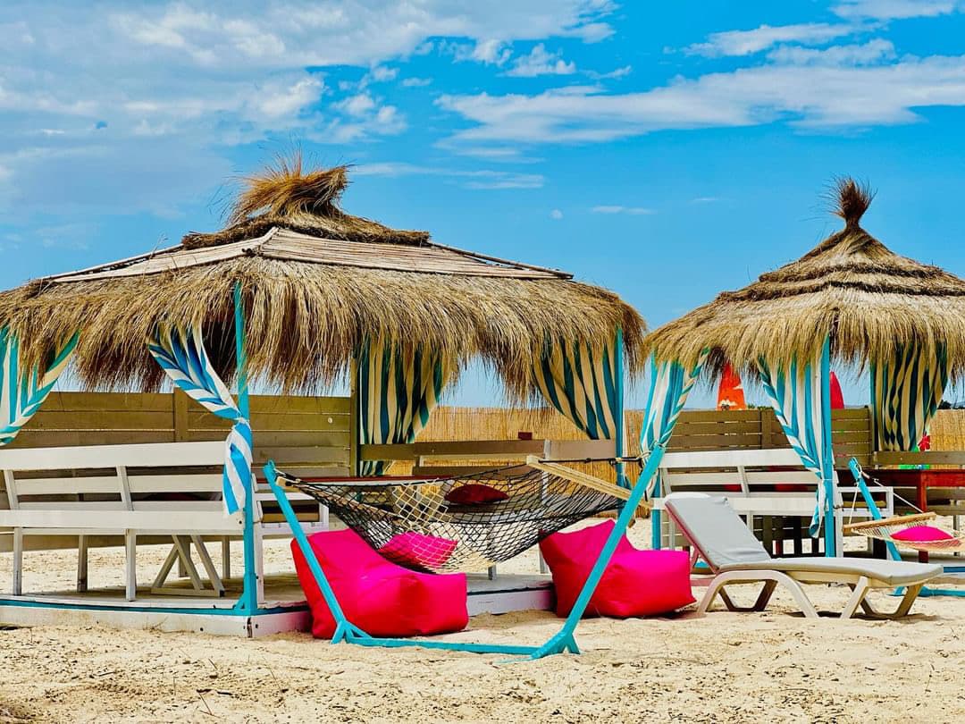CABANE SUR SABLE